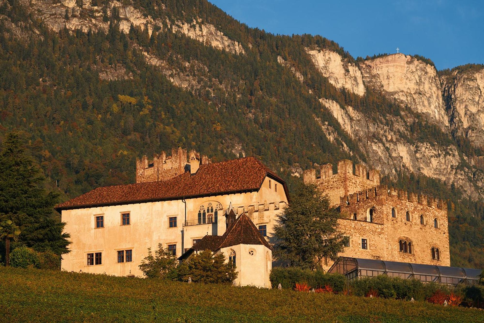 Schloss Freudenstein Eppan an der Weinstraße Buitenkant foto