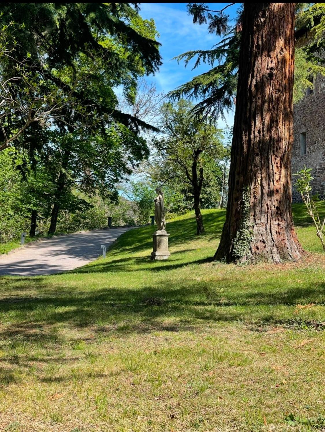 Schloss Freudenstein Eppan an der Weinstraße Buitenkant foto