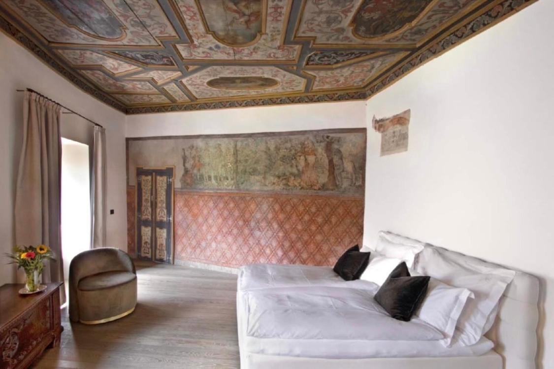 Schloss Freudenstein Eppan an der Weinstraße Buitenkant foto